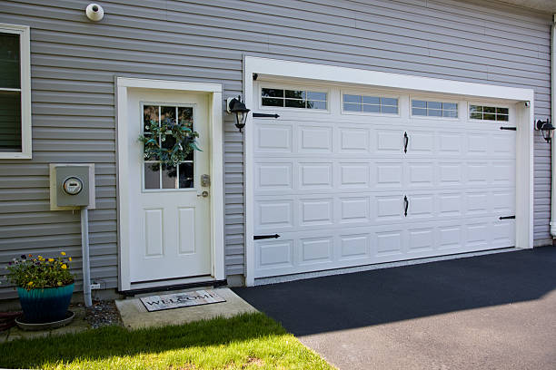 24/7 Emergency Garage Door Panel Replacement experts in Madison Park, NJ